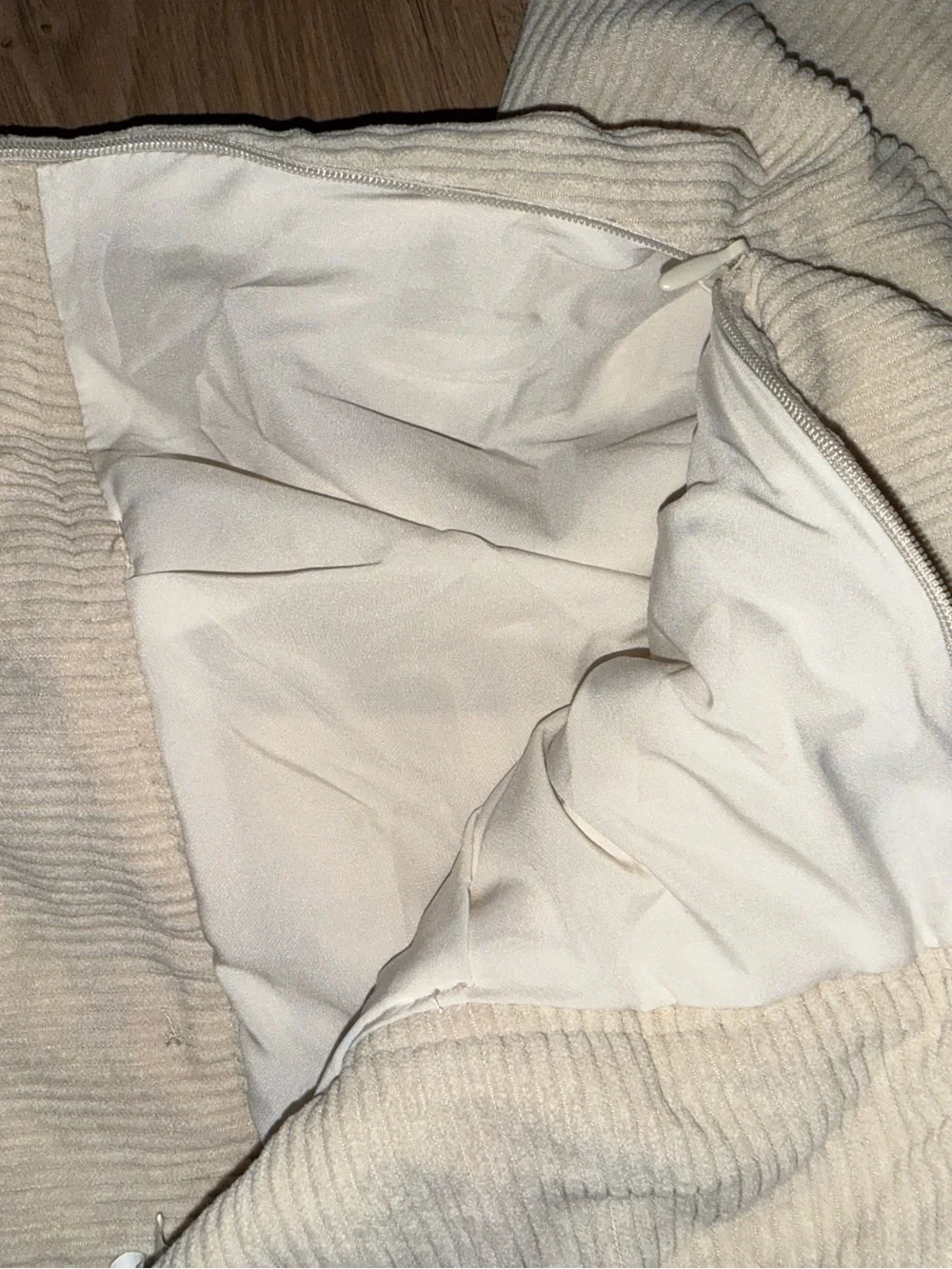 Beige corduroy skirt with lace hem
